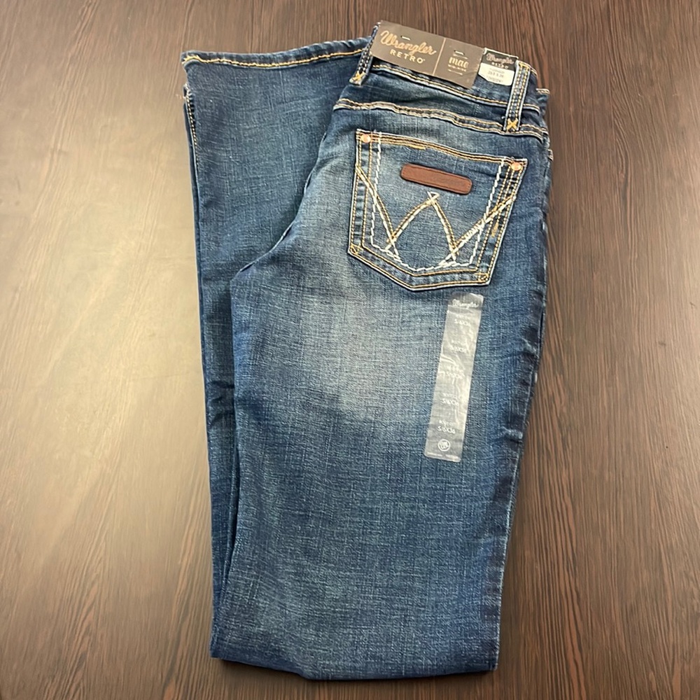 Wrangler Retro mae Mid-rise Boot Cut